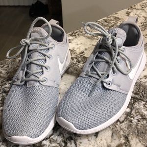 Nike Light Grey Running Shoes